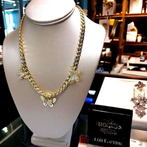 Dimensional Butterfly Gemstone Necklace l Gold Plate l 3” Extension l New - Picture 4 of 10